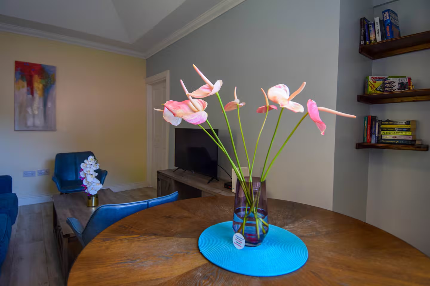 Apartment photo 2