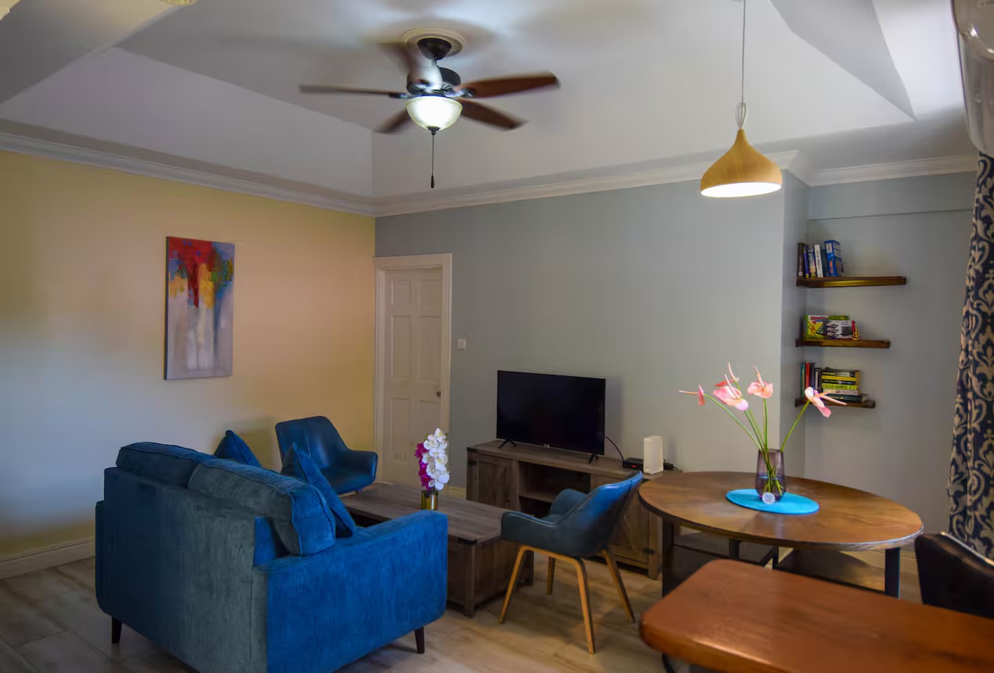 Apartment photo 5