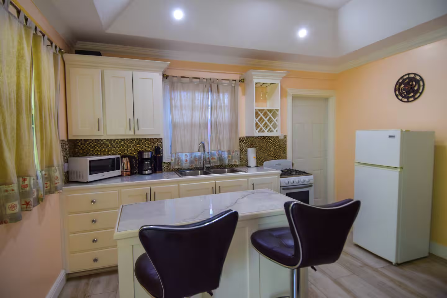Apartment photo 4